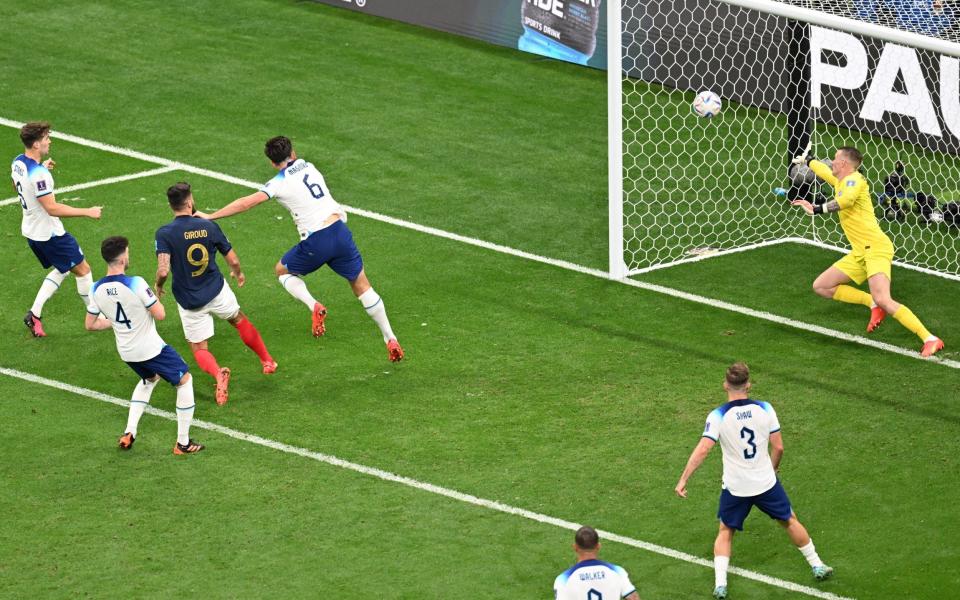  Olivier Giroud (9) of France shoots a goal during the FIFA World Cup Qatar 2022 Quarter-Final match between England and France - Ercin Erturk /Getty Images