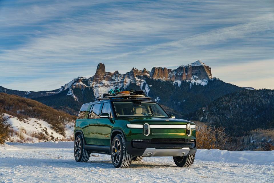 <p>2021 Rivian R1S</p>