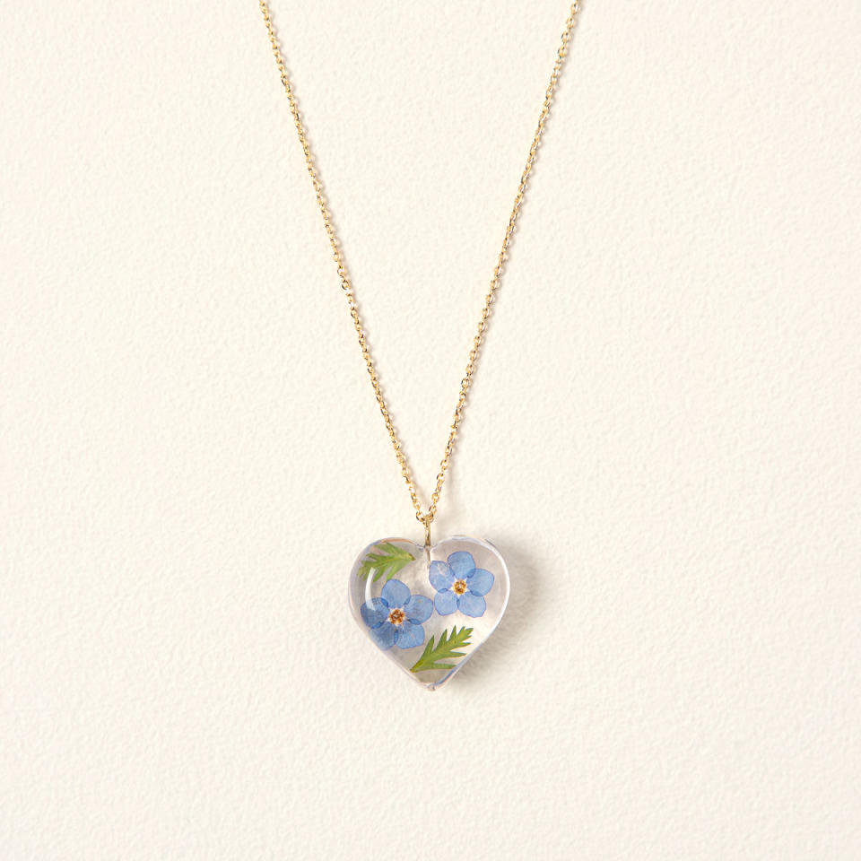 <p><a href="https://go.redirectingat.com?id=74968X1596630&url=https%3A%2F%2Fwww.uncommongoods.com%2Fproduct%2Fbirth-month-flower-heart-necklace&sref=https%3A%2F%2Fwww.countryliving.com%2Fshopping%2Fgifts%2Fg1441%2Fmothers-day-gift-guide%2F" rel="nofollow noopener" target="_blank" data-ylk="slk:Shop Now;elm:context_link;itc:0;sec:content-canvas" class="link ">Shop Now</a></p><p>Birth Month Flower Heart Necklace</p><p>uncommongoods.com</p><p>$50.00</p>