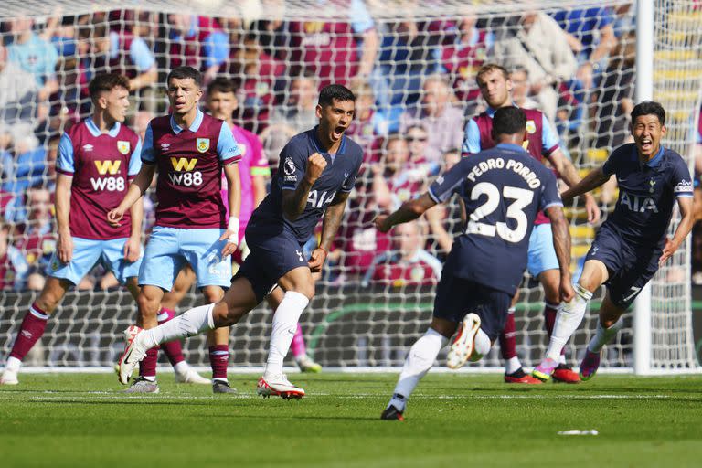 Cuti Romero, a puro grito luego del golazo para Tottenham que le marcó a Burnley