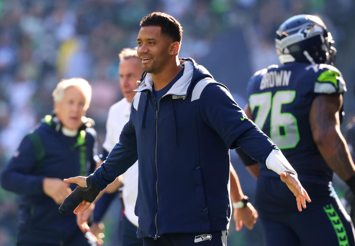 Russell Wilson Injury Update: Seahawks QB To See Specialist For Finger