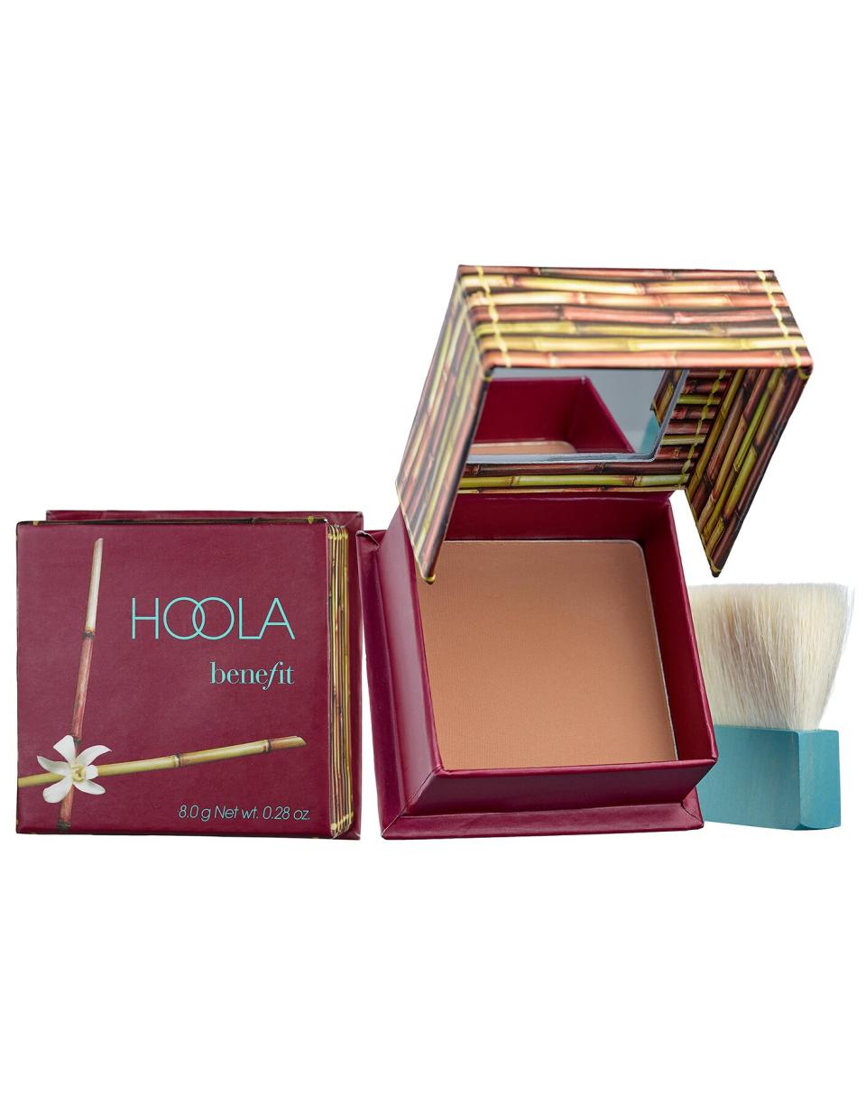 Bronzed Skin: Benefit Cosmetics Hoola Matte Bronzer