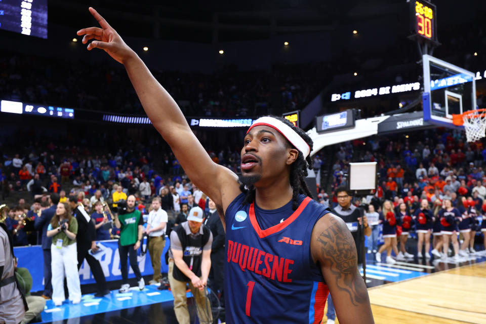 Jimmy Clark III e Duquesne ainda estão dançando.  (Foto de Brendal O'Bannon/NCAA via Getty Images)