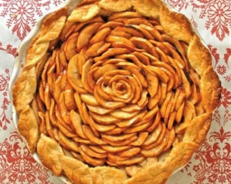 Apple Pie with Cheese Pie Crust