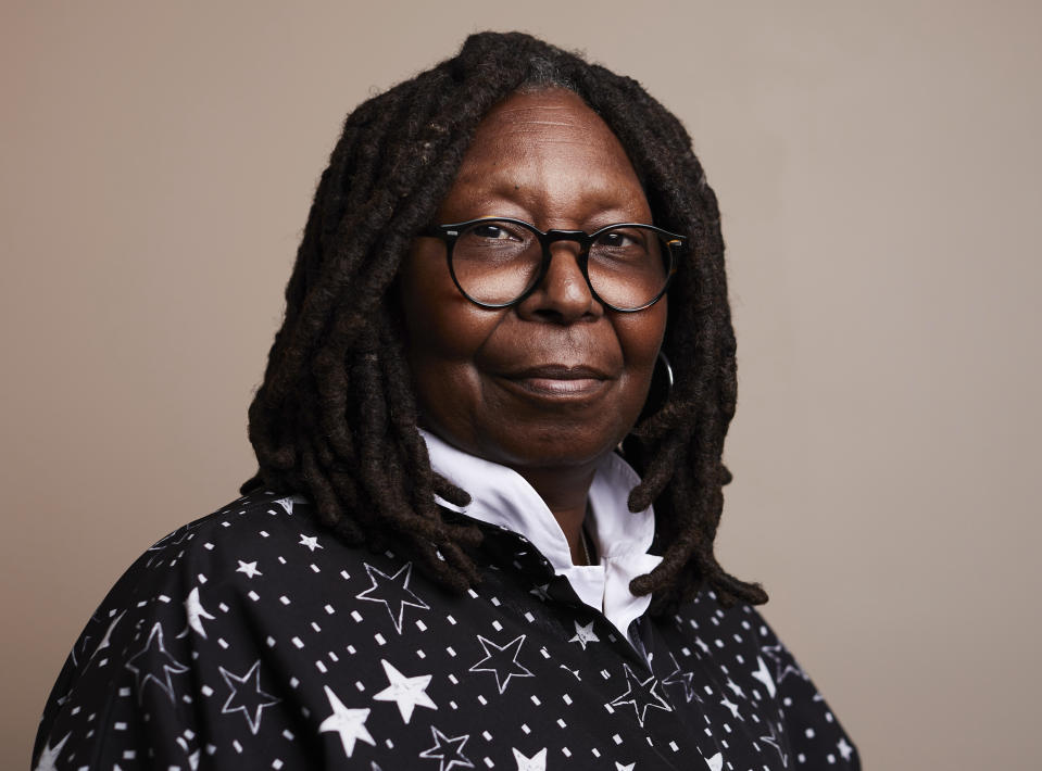 Whoopi Goldberg posa para promover el filme "Till" el 30 de septiembre de 2022 en el hotel Park Lane Hotel en Nueva York. (Foto Matt Licari/Invision/AP)