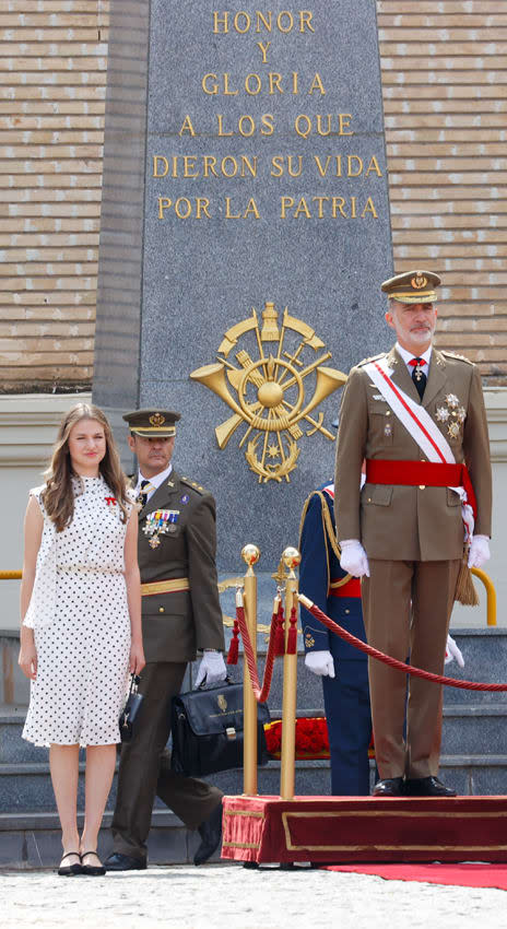 Los Reyes y la princesa Leonor en la academia militar de Zaragoza