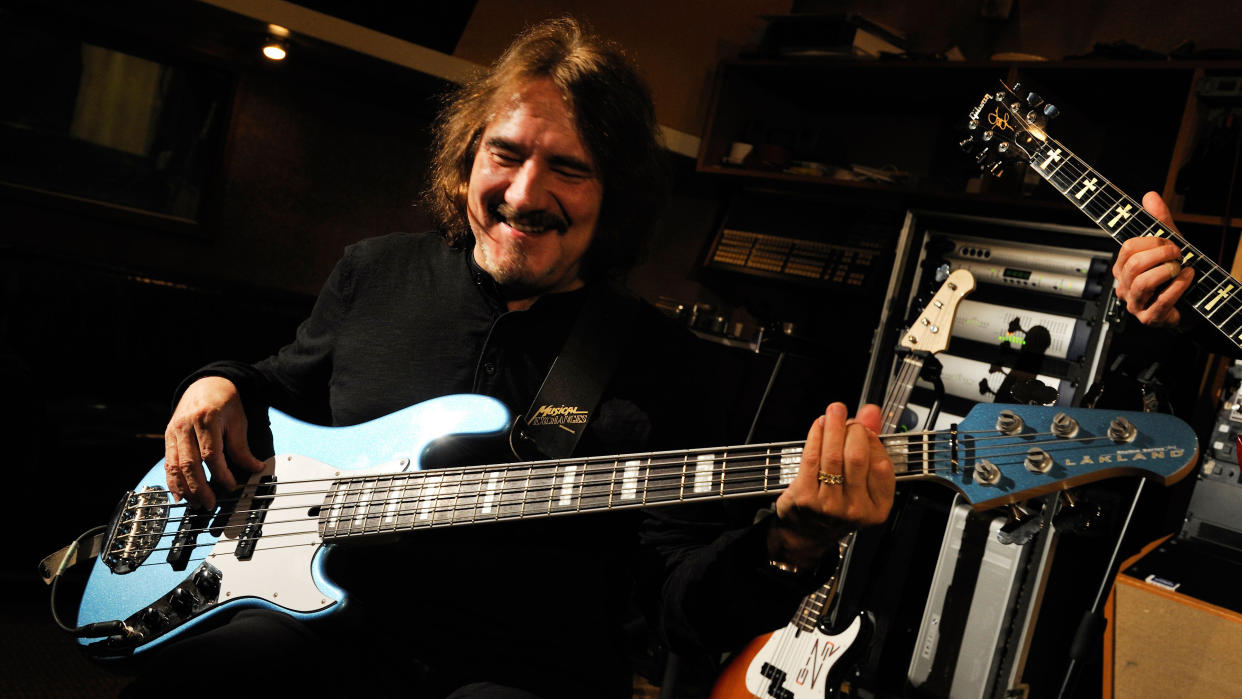  Geezer Butler. 