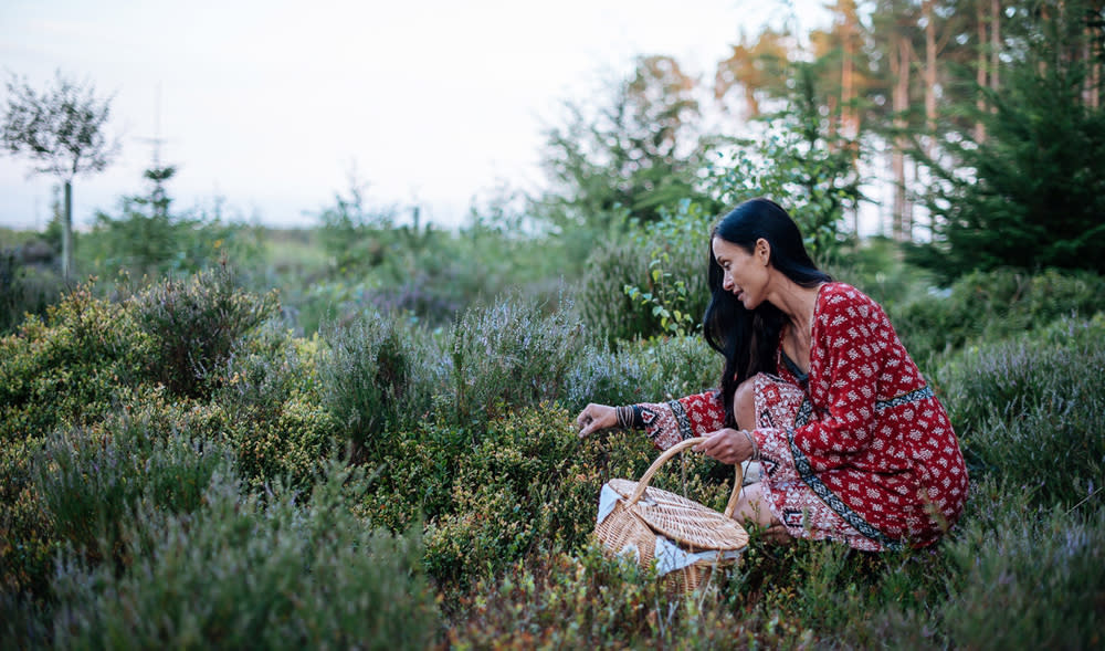 Diana Hamill Page lived in a caravan with her kids, but now teaches people how to forage. (Natasha Holland Photography/PA Real Life)