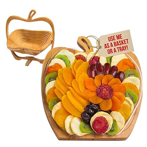 Bonnie & Pop Dried Fruit Gift Tray (Amazon / Amazon)