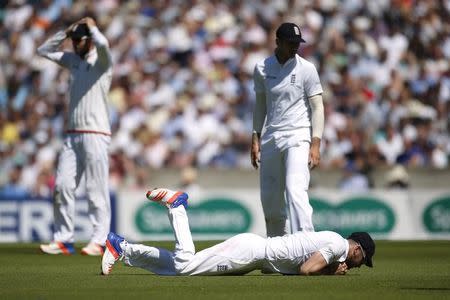 Britain Cricket - England v Pakistan - Fourth Test - Kia Oval - 12/8/16 England's James Anderson looks dejected after a dropped catch Action Images via Reuters / Paul Childs/ Livepic