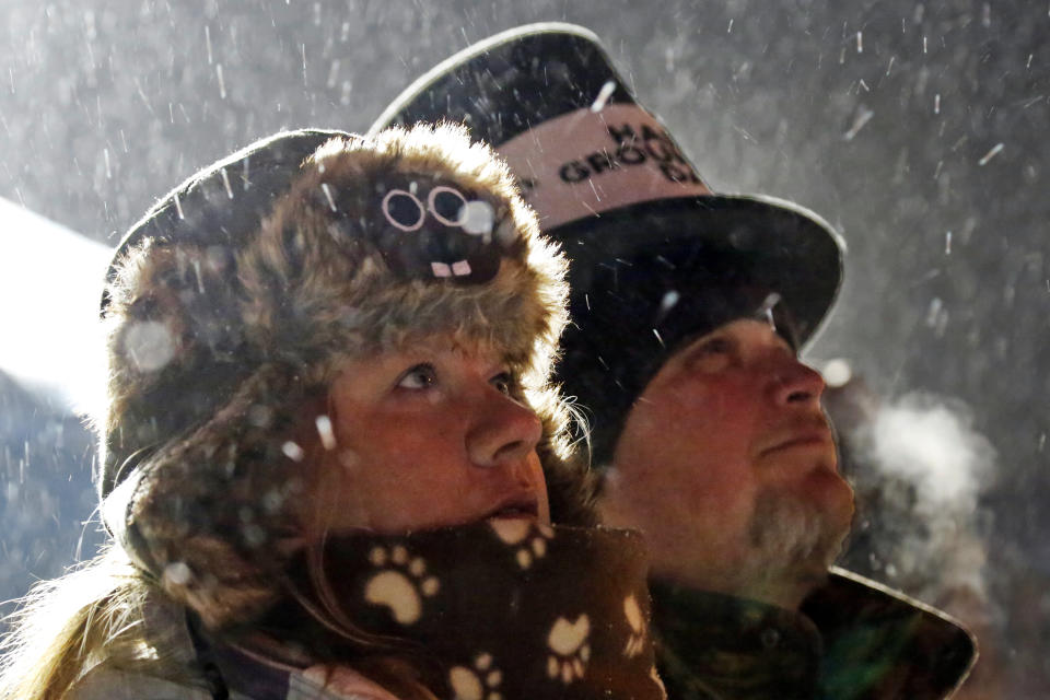 <p>Jackie and Jimmy Wilson watch a fireworks display during the 132nd Groundhog Day on Gobbler’s Knob in Punxsutawney, Pa. Friday, Feb. 2, 2018. (Photo: Gene J. Puskar/AP) </p>