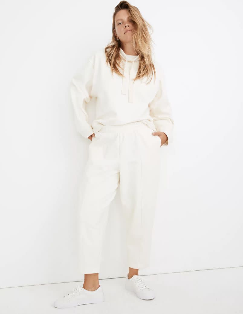 <a href="https://fave.co/3dPAAAH" target="_blank" rel="noopener noreferrer">Find them for $80 at Madewell</a>. These also come in a "true black" color.