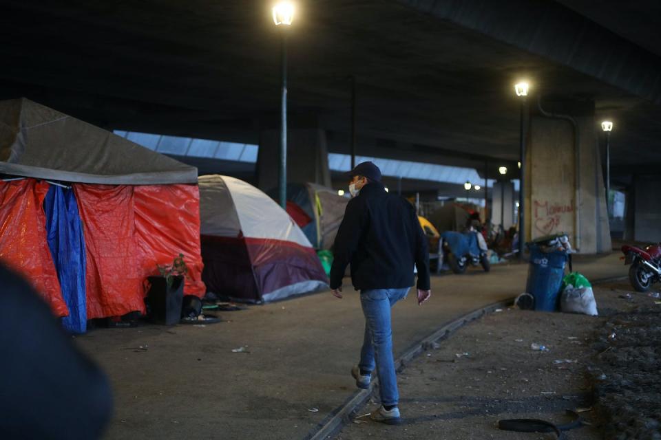 A survey of California’s homeless population published in June 2023 by the University of California San Francisco found the median monthly household income in the six months before a person became homeless was $960. The average one-bedroom rent in the Bay Area is more than twice that. <a href="https://www.gettyimages.com/detail/news-photo/mayor-sam-liccardo-takes-part-in-the-2022-point-in-time-news-photo/1238901446?adppopup=true" rel="nofollow noopener" target="_blank" data-ylk="slk:Aric Crabb/MediaNews Group/East Bay Times via Getty Images;elm:context_link;itc:0;sec:content-canvas" class="link ">Aric Crabb/MediaNews Group/East Bay Times via Getty Images</a>