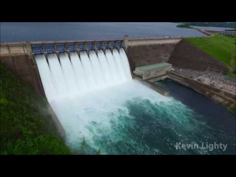 Table Rock Lake Dam Opens Spillways