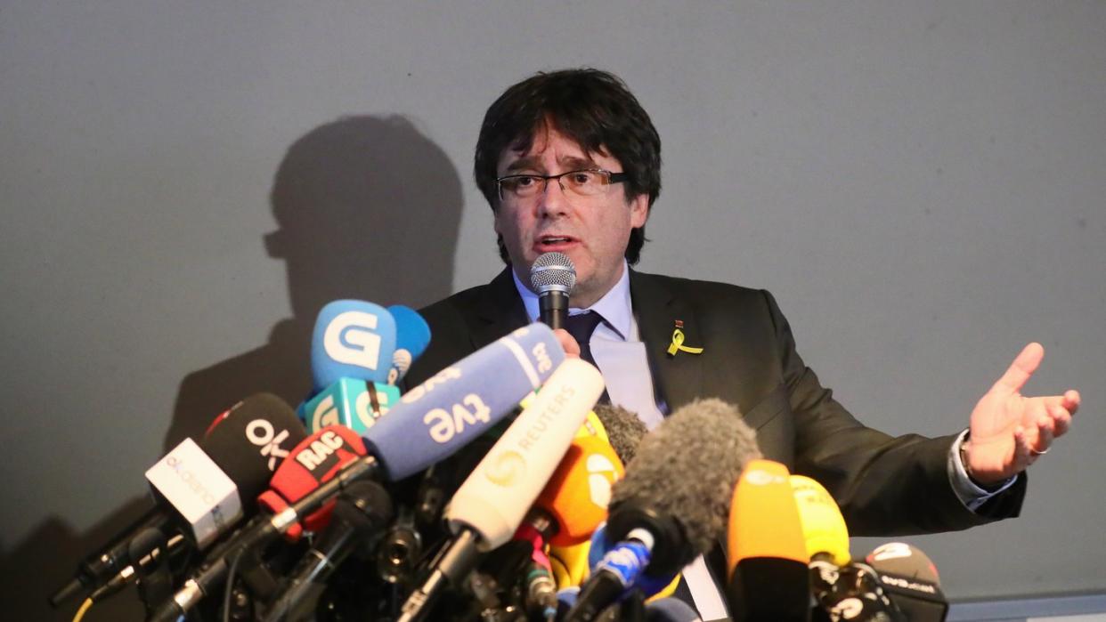 Carles Puigdemontc gibt in Berlin eine Pressekonferenz. Foto: Michael Kappeler