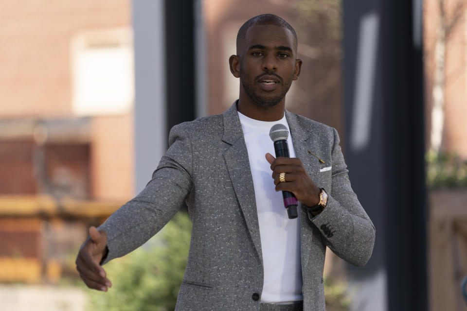 Chris Paul speaks before introducing Vice President Joe Biden at a campaign stop