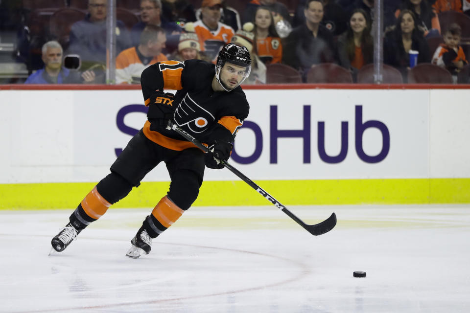 Scott Laughton and the Philadelphia Flyers agreed to terms on a two-year contract. (AP Photo/Matt Slocum)