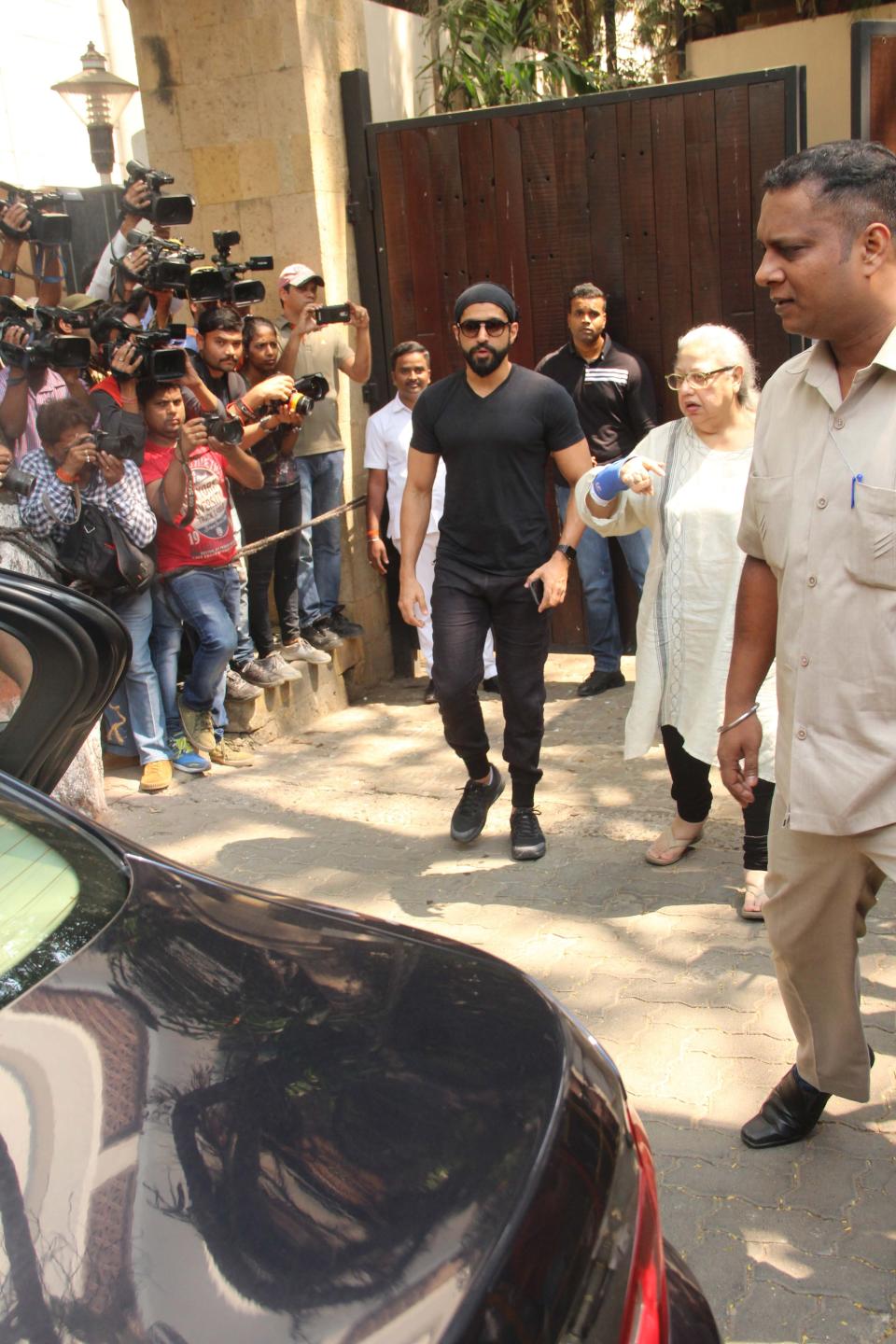 Farhan Akhtar spotted at Anil Kapoor’s residence. 