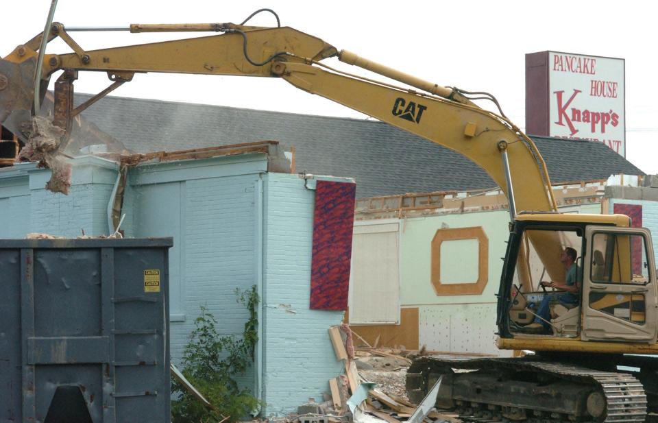 In this photo from 2008, the Bill Knapp&#39;s restaurant on Capital Avenue SW in Battle Creek is knocked down to make way for a Panera Bread.