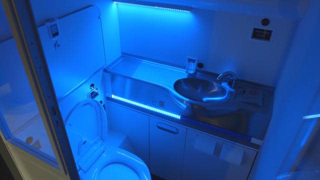 Boeing Developing Self-Cleaning Bathrooms For Future Flights