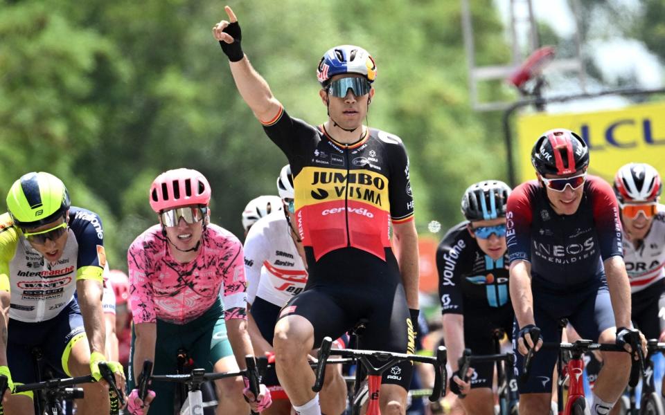 Wout van Aert - Wout van Aert pounces to deny Ethan Hayter and take early lead at Criterium du Dauphine - GETTY IMAGES