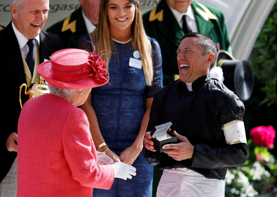 Frankie Dettori with Queen Elizabeth after winning the Gold Cup riding Stradivarius (REUTERS/Peter Nicholls)