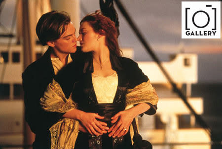 rose and jack kiss 'titanic'.