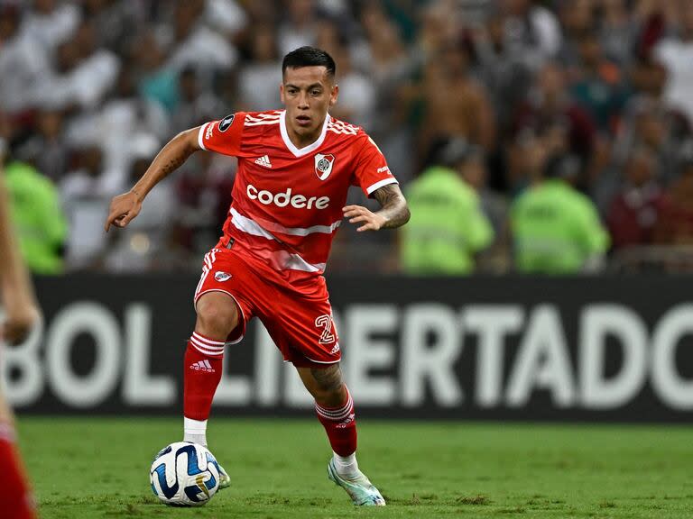 Esequiel Barco en acción durante el partido por Copa Libertadores que disputan Fluminense y River Plate.