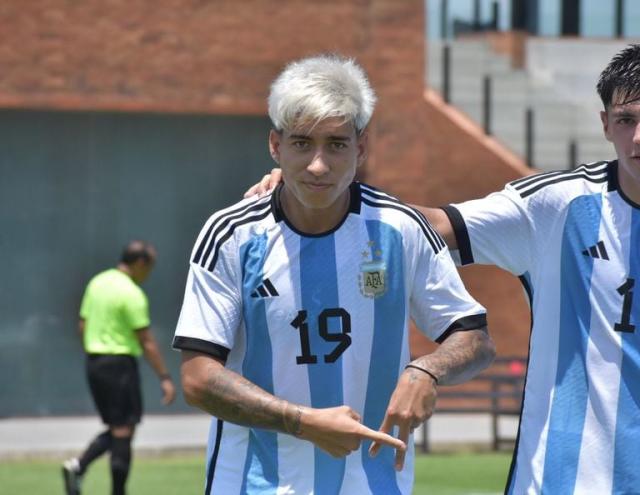 Cuándo se jugó el primer partido de fútbol entre Argentina y