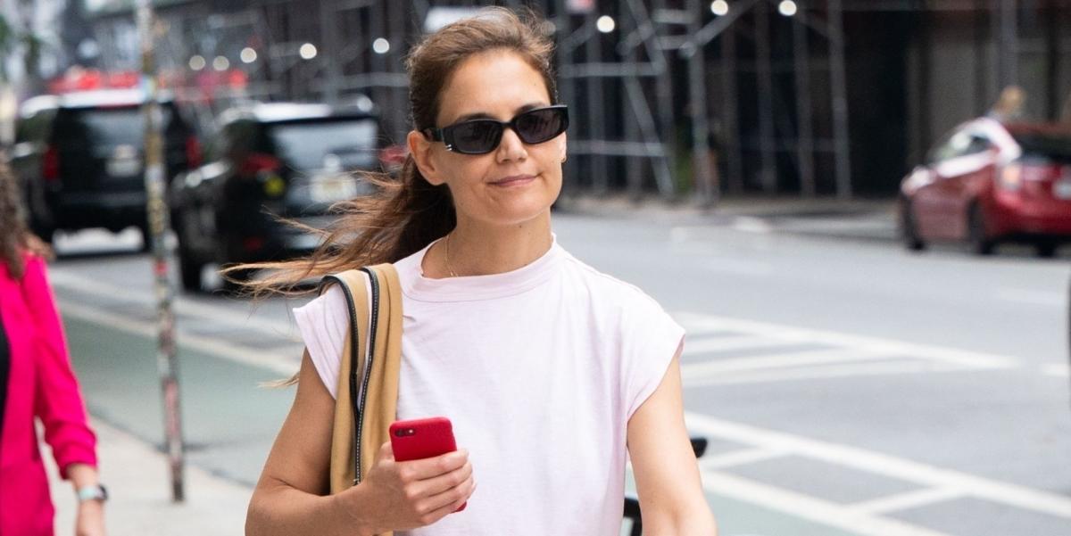 Katie Holmes's Chanel Bag Is A Classic Investment Piece