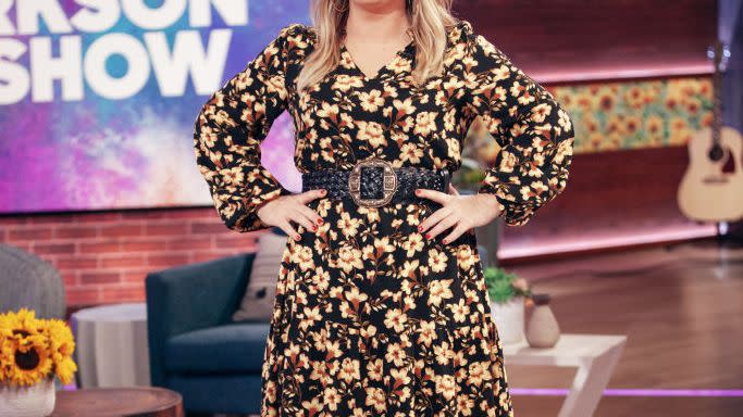 plus size outfit ideas for fall kelly clarkson