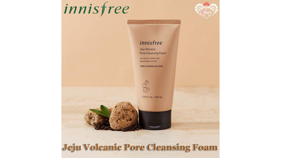 (Best Selling) Innisfree Jeju Volcanic Pore Cleansing Foam 150ml. (Photo: Shopee SG)