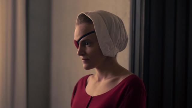 The handmaid's tale season 1 episode on sale 1 stream free