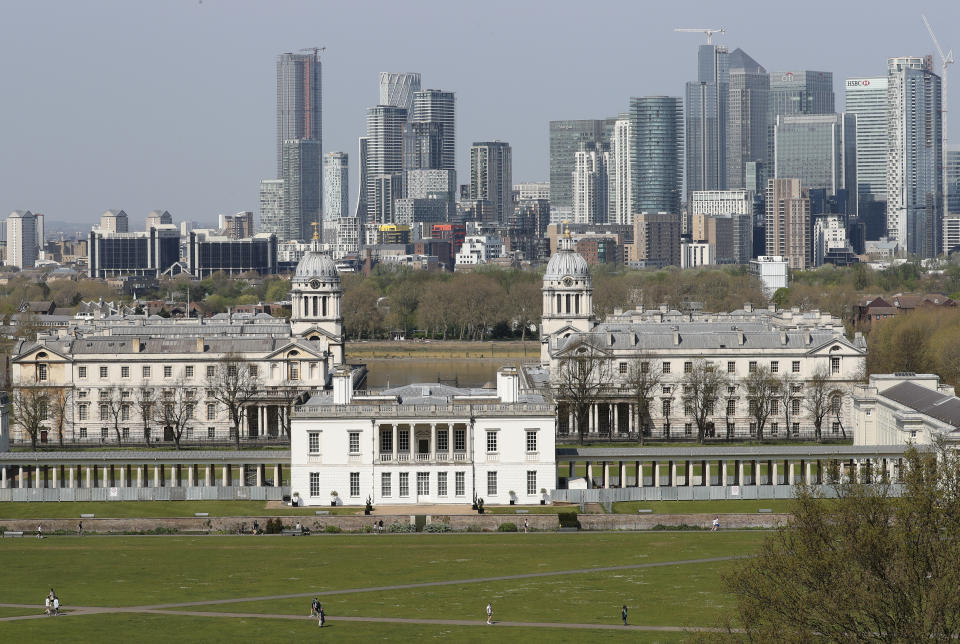 A view of the lower level in Greenwich Park in south London on Saturday, April 11, 2020. Like many other countries, Britain is in effective lockdown due to the coronavirus pandemic, with bars and nonessential shops closed in order to reduce the rate of transmission, the hope being that this will eventually reduce the peak in deaths. The highly contagious COVID-19 coronavirus has impacted on nations around the globe, many imposing self isolation and exercising social distancing when people move from their homes. (AP Photo/Tony Hicks)