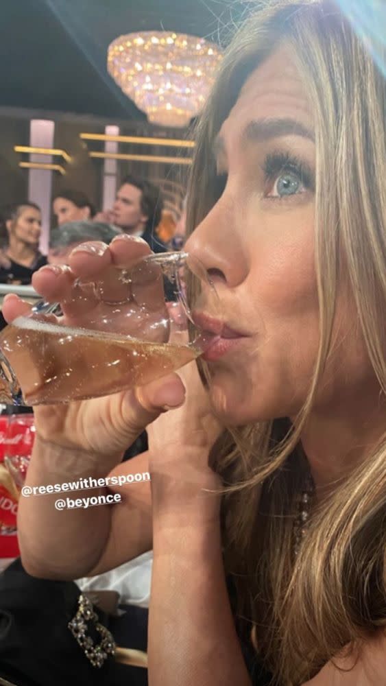 Jennifer Aniston instagram stories jan 5, 2020