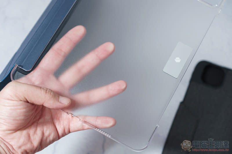 JTLEGEND iPad Pro 2021 多角度折疊保護皮套 / 保護貼開箱，最強平板電腦值得完整防護（動手玩 評測 評價）
