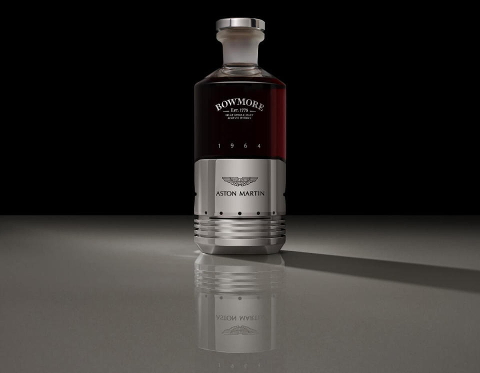 A_1_Black_Bowmore_DB5_Bottle_Front.jpg