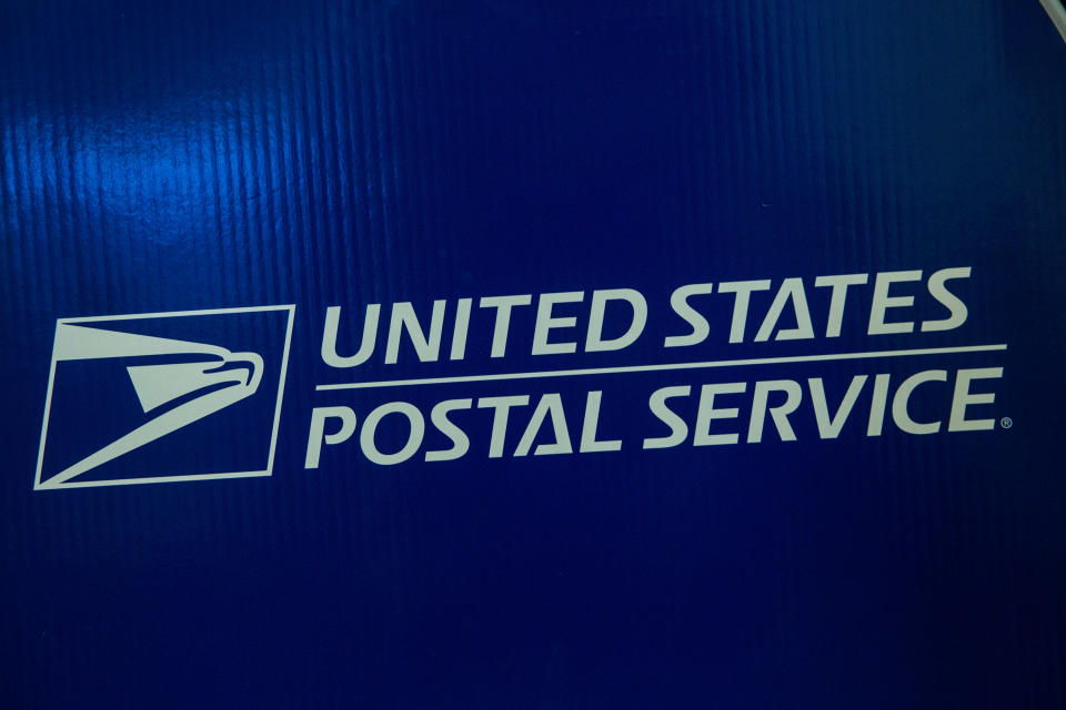 <p>Was hierzulande die Deutsche Post ist, ist in den USA der US Postal Service. Das Unternehmen ist ein staatlicher Konzern und sorgt mit über 574.000 Mitarbeitern dafür, dass die Post in den Staaten ankommt. (Foto: AFP) </p>