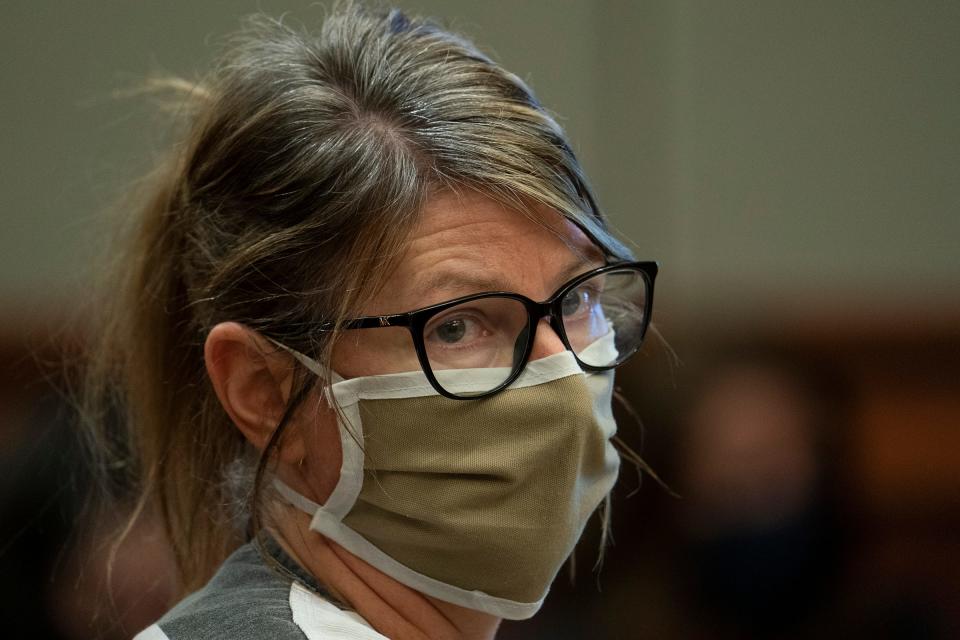 Jennifer Crumbley looks on during a hearing at 52/3 District Court in Rochester Hills Thursday, Feb.24, 2022. 