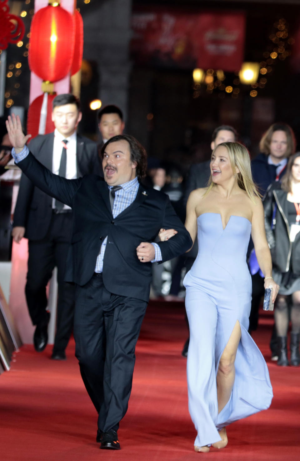 Kate Hudson in a blue jumpsuit. (Photo: Getty Images)