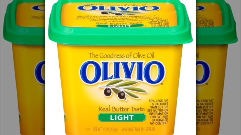 Tub of Olivio Light Spread