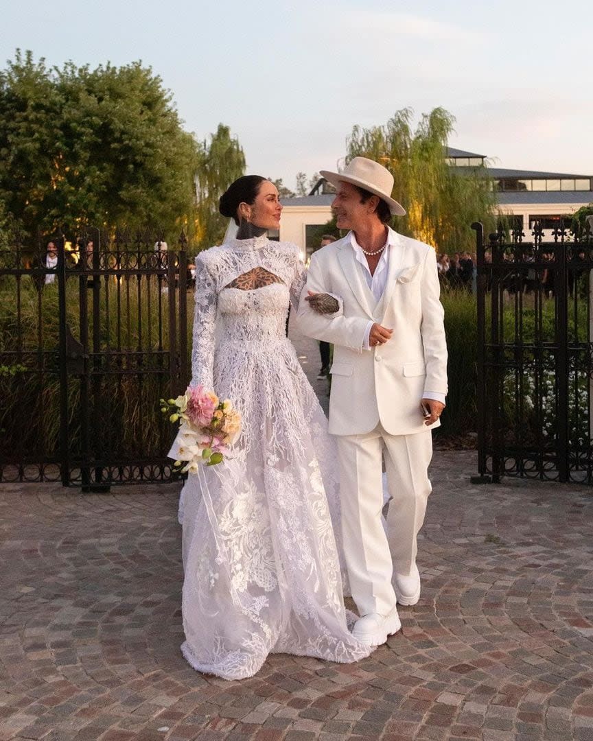 Las fotos inéditas que compartió Candelaria Tinelli de su boda con Coti Sorokin: “Un universo ideal”