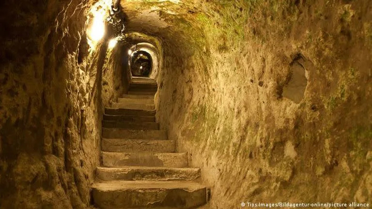 La ciudad subterr&#xe1;nea de Derinkuyu ten&#xed;a 18 niveles y albergaba hasta 20.000 habitantes.