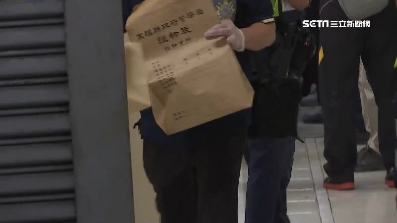 警方總共查獲22名賭客以及25萬元的賭金。