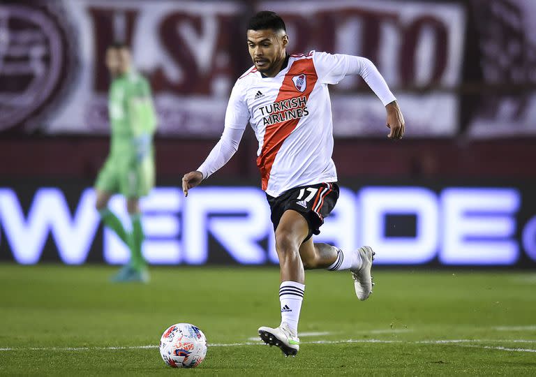 El chileno Paulo Díaz tiene un lugar seguro entre los titulares de River