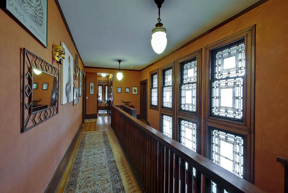 The Heller House features intricate glasswork, as do numerous Wright properties.