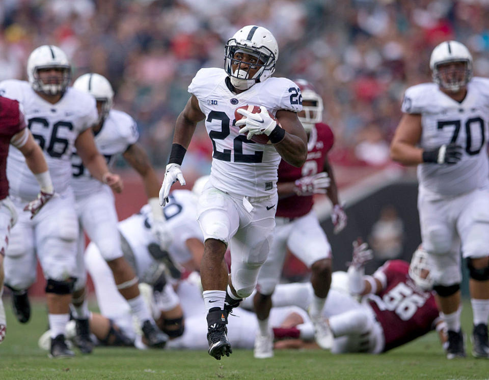 PHILADELPHIA, PA - SEPTEMBER 5: Akeel Lynch #22 of the Penn State Nittany Lions runs for a touchdown in the first quarter against the Temple Owls on September 5, 2015 at Lincoln Financial Field in Philadelphia, Pennsylvania. (Photo by Mitchell Leff/Getty Images)