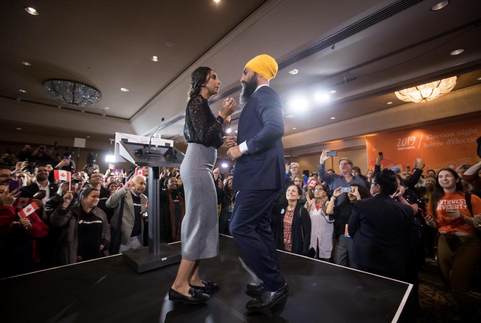 Jagmeet Singh and his wife Gurkiran Kaur Sidhu dance on stage