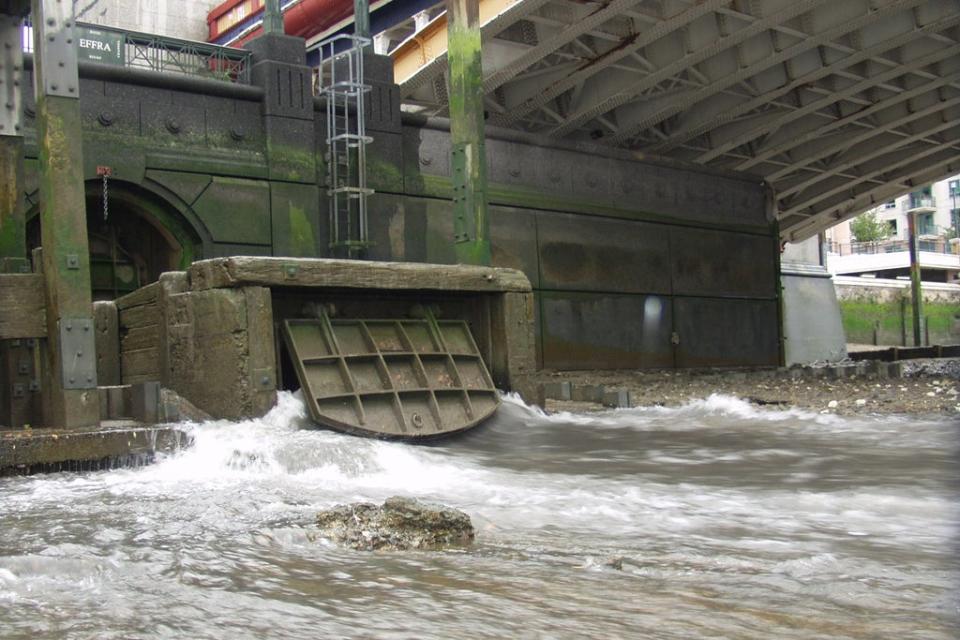 Outfall: the sewage discharge point at Vauxhall Bridge (Thames Tideway Tunnel )