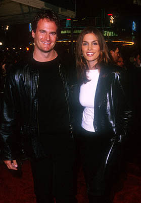 Cindy Crawford and "hubby" at the Mann Village Theater premiere of Warner Brothers' Three Kings